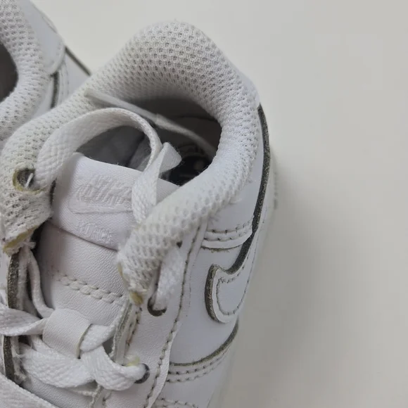 Nike Kids Air Force 1  White Sneakers Size 5c - Picture 3 of 9